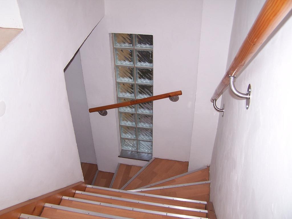 Akacia Apartment - Free Inside Parking, 2 Bedrooms, Garden, Next To Centre Budapest Room photo