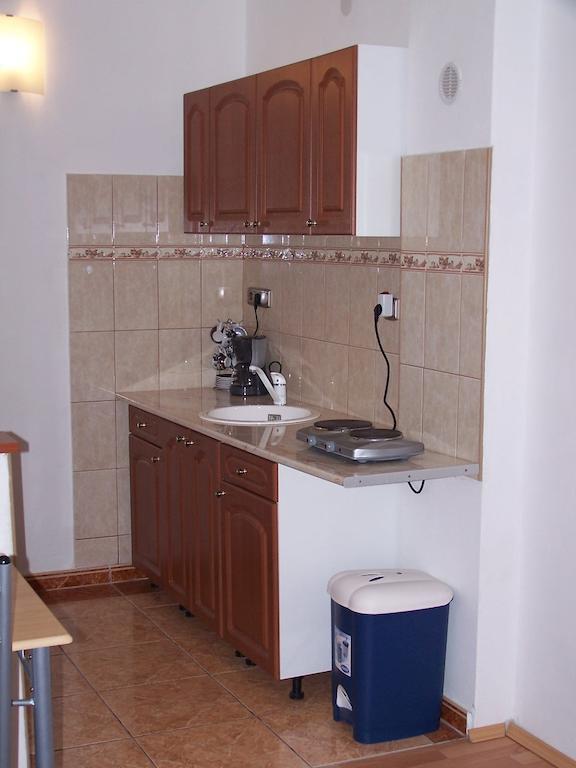 Akacia Apartment - Free Inside Parking, 2 Bedrooms, Garden, Next To Centre Budapest Room photo