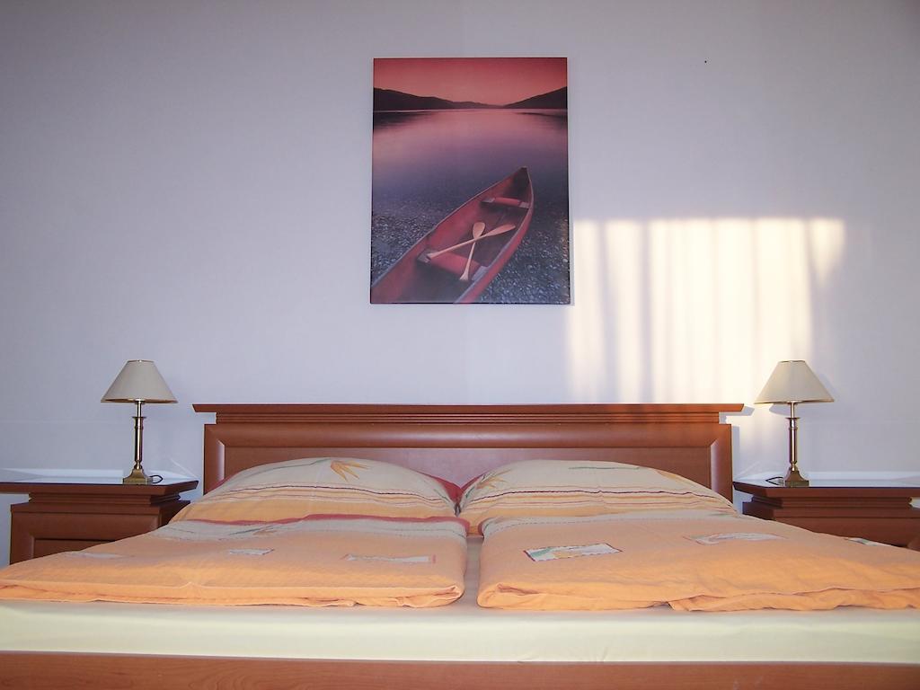 Akacia Apartment - Free Inside Parking, 2 Bedrooms, Garden, Next To Centre Budapest Room photo